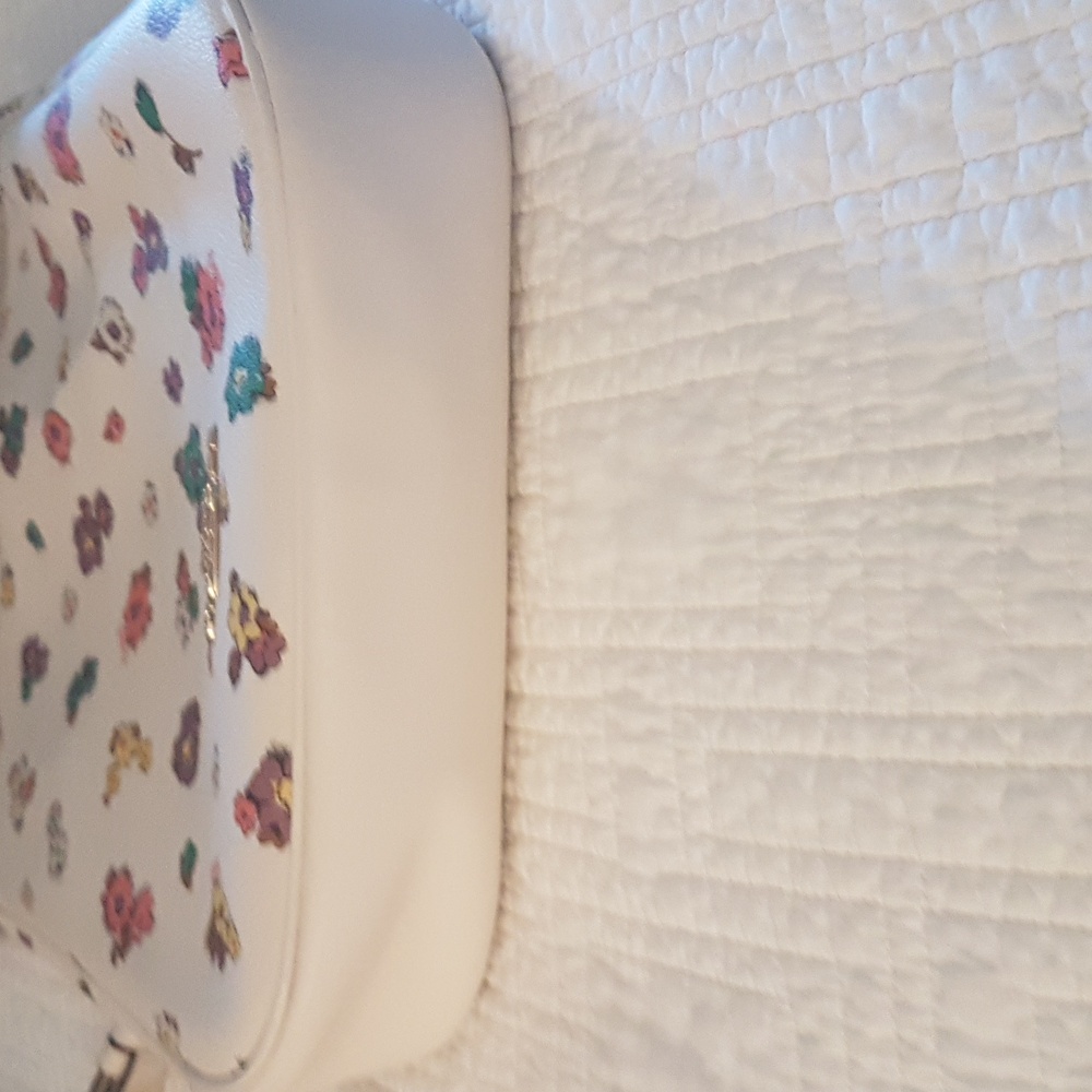 Coach Floral Print White Shoulder Bag - Picture 10 of 15